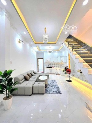 4,450 tỷ tl sổ riêng 1 lầu 3 pn 2 wc 4 x 15 hẻm xe hơi 1716/ huỳnh tấn phát thị trấn nhà bè