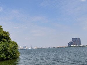 duy nhất 1 mảnh đất mt = hậu = 12m, vỉa hè, 3 ô tô tránh đỗ, từ tâng 5 view hồ tây , dt 162m, 88 tỷ