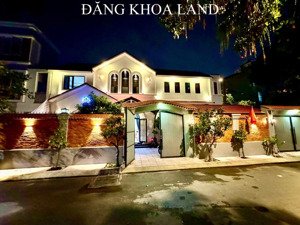 siêu phẩm - nhà 2 tầng - 2 mặt tiền biệt thự vườn -chỉ 45tr/m2 tặng full nt - đường 6m - kdc vip