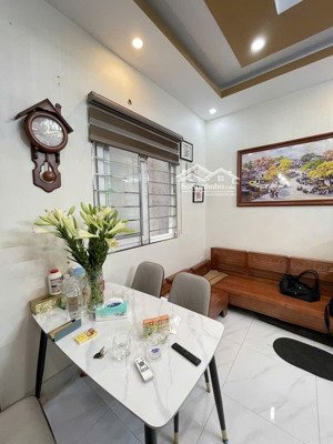 nhà dân xây - hai thoáng - ngõ nông -gần oto tránh, gần aeon 36 m, 5 tầng mà giá chỉ hơn 5 tỷ