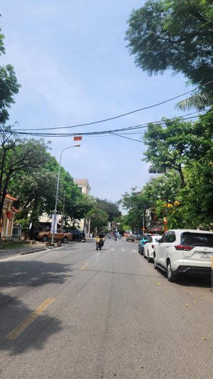 nhà phố quang trung gần ga tàu điện trên cao hà đông, 3 tầng, 54m2, giá 7,5 tỷ