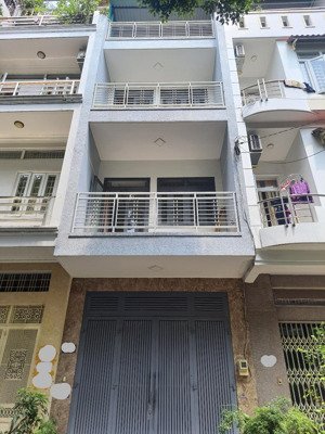 hiếm, 4x18m, 4 lầu, hđ thuê 27tr, nhà mặt tiền đường 16m khu bạch đằng, gần sân bay, bán 16.9 tỷ