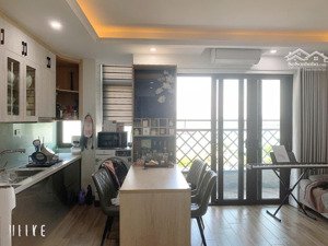 cho thuê căn hộ apartment tại ngõ 193 trích sài. ban công thoáng view toàn mặt hồ. chỉ 12tr