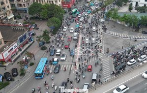 cho thuê mặt phố lô góc 25m2 diện tích 180m2 sử dụng chỗ đỗ xe máy ô tô thoải mái