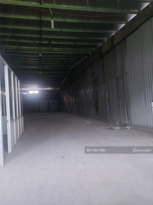 cho thuê kho giải phóng thịnh liệt dt:400m2 giá rẻ,xe công đỗ cửa