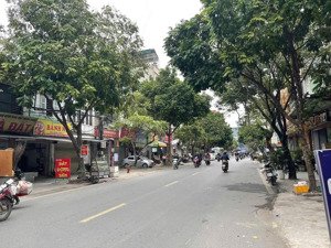 bán nhà đấu giá kiến hưng: dt 65m, 5 tầng, nội thất quý tộc, kinh doanh, văn phòng, 17.5 tỉ