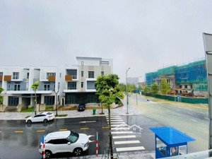 nhà phố 3 tầng hướng đông mát lành không ngập, không ồn!