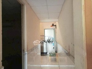 nhà cấp 4 cạnh bến xe củ chi, đ nguyễn thị rành 5x21=105m2, xây kiên cố, sổ hồng riêng, 1 tỷ 130