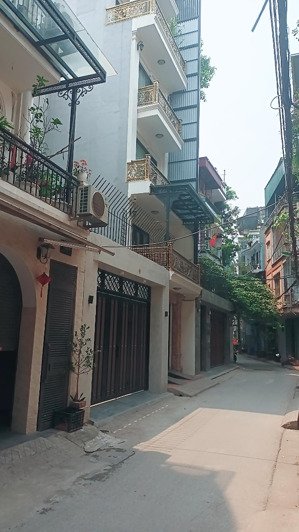 bán nhà minh khai phân lô ô tô đỗ cửa qua nhà dtsd 46m2 - 5 tầng - mặt tiền 4.3m- giá tốt