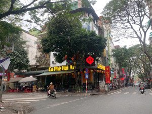 bán gấp chân đế tập thể mặt phố nghĩa tân 200m2, lô góc 3 thoáng, doanh thu 80 triệu/th giá 18,5 tỷ