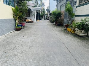 bán nhà riêng tại nguyễn thái sơn, 7 tỷ, 55m2, 7pn, 7wc, đẹp, nhiều tiện ích