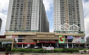 oriental plaza cần chuyển nhượng dt 106m2 giá 5tỷ2 đã có sổ lh 