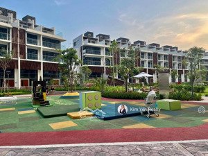 cần bán căn 2pn rộng 96m2, khu diamond brilliant, nhà mới chưa ai ở