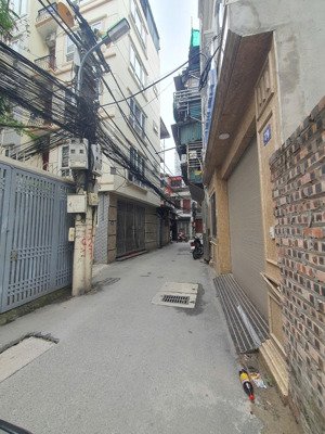 bán nhà phố quan nhân 55m², 3 tầng, ngõ thông gần phố, sổ đỏ chính chủ, giá 14.9 tỷ