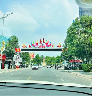 nhà bán chợ hãng dầu khu nhà trắng 57m2 hiếm người bán 3,45 tỷ góc 2mt nhà lầu 3pn đường bàn cờ