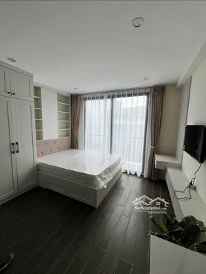 cho thuê studio ban công,full nội thất gần học viện hàng không etown cộng hoà tân bình