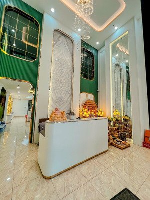 tòa building mặt phố trần thái tông. 151m2, 2 mặt ngõ thoáng, kinh doanh văn phòng, sđcc,full pccc.