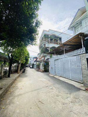 nhà 4 tầng, mt đường số gần giáo xứ tân lập, dt 4.1x21m (nở hậu) giá 9,4 tỷ