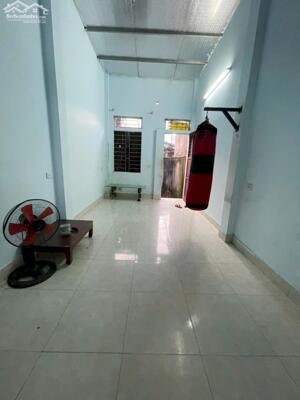 Bán nhà ngõ 160 Hoàng Mai 50m2 x 1.5 tầng 2.35 tỷ