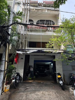 căn nhà ngang 5m duy nhất của khu bàu cát cách trương công định 1 căn- 16,2 tỷ tl