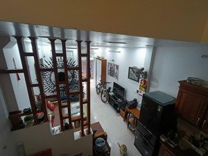 bán nhà đình quán, dt 33m2, 3t, mt 3,4m, giá chào hơn 6 tỷ, có thương lượng, đủ công năng