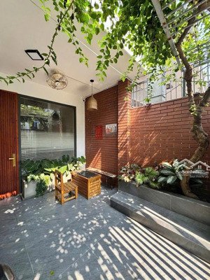 nhà đẹp nguyễn văn thoại-sát biển mỹ khê đà nẵng -vô đich dòng tiền-airbnb hay thuê dài hạn