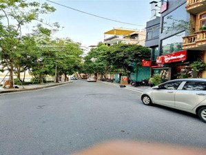 bán tòa nhà phố lạc long quân tây hồ 288m2 8 tầng mt 16m giá 135 tỷ kinh doanh