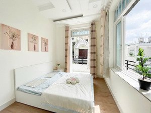 phòng trọ cho thuê 40m full nội thất thang máy ngay hoàng hoa thám tb