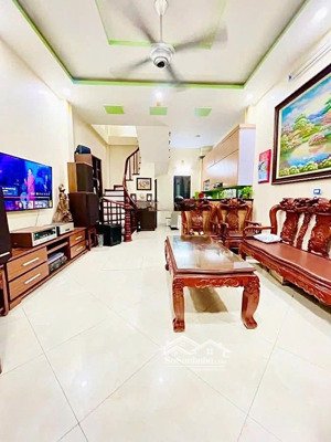 siêu phẩm hoàng cầu 46m*5t view hồ - ôtô đỗ cửa ngõ thông - 5m ra phố - full nội thất nhỉnh 12 tỷ