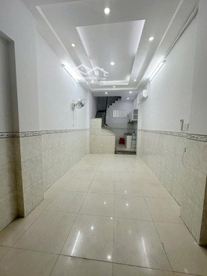 cần tiền bán nhanh sang mặt bằng