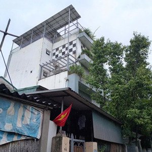 thạch bàn- long biên
diện tích 150m2, 5 tầng, mặt tiền 12m
giá 26 tỷ