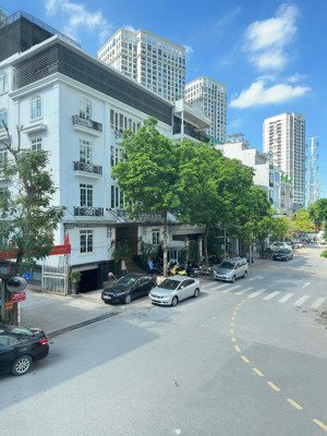 bán nhà phú thượng, 7 tỷ vnd, 42m2, đẹp, nhiều tiện ích