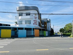 cần bán lô đất 171,5m2 ngay kdc mặt tiền hồ tri tân, đối diện đh dầu khí, cách biển 15ph, sổ sẵn