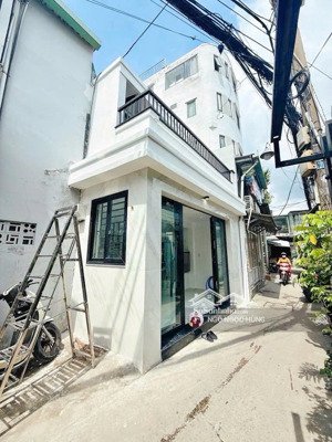 nhà hẻm 283 huỳnh tấn phát q7
dt: 4.5x8.5m, cn: 26.7m, dtkv: 36m
trệt, 1 lầu, 2 pn