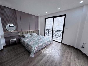 nguyễn thời trung, 40m2 oto nhỏ ngủ trong nhà. 6 tầng thang máy. cách 1 nhà ra oto tránh hơn 9 đồng