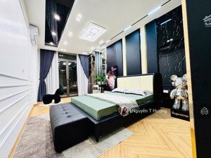 nhà mới trung tâm cầu giấy, cách phố 5m, cách hồ trung kính 5m, ngõ thông 44m2 - 6 tầng thang máy