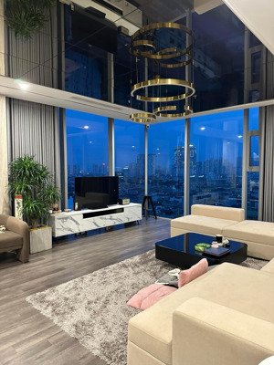 căn hộ 145m2, thiết kế 3pn, căn góc thoáng, ban công đn,tại dự án iph xuân thủy. giá thỏa thuận