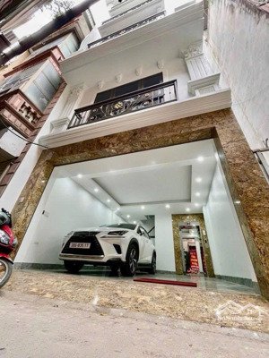 9.75 tỷ - khương trung - ngõ thông kinh doanh ô tô tránh - thang máy - sổ gần 40m2