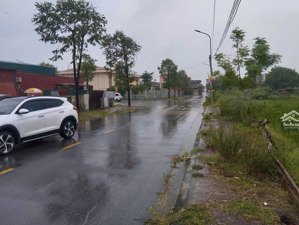 chính chủ cần tiền bán gấp lô đất đấu giá , giá như trong ngõ khu đô thị yên trung thụy hoà - yên