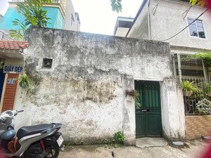 phân lô ngô gia tự 105m, cấp 4, ngõ thông, ô tô vào nhà, gần đường 40m, đầu tư nhỉnh 16 tỷ.