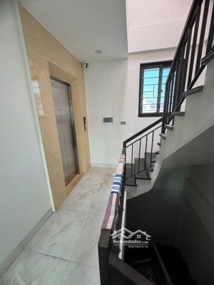 nhà 6 tầng - đức giang - mặt ngõ ô tô tránh - vỉa hè rộng - thang máy