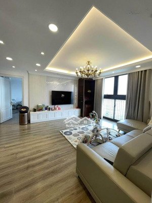 tôi chuyển công tác cần nhượng căn 3pn green stars vừa vào nội thất, sổ sẵn, 