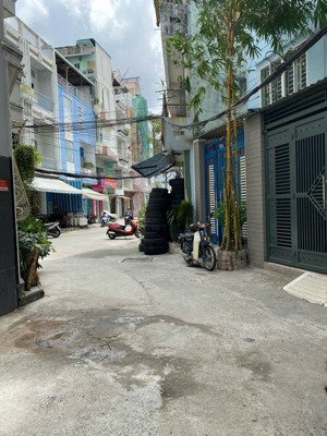 bán nhà mặt tiền đường 3/2 .p2. quận 11 dt: 4.2x15 7 tầng 26.9 tỷ bớt lộc