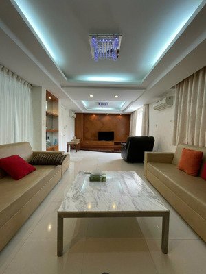 cho thuê biệt thự kdc phú mỹ, quận 7, 10.5x21m, 5 phòng ngủ, full, lh: 