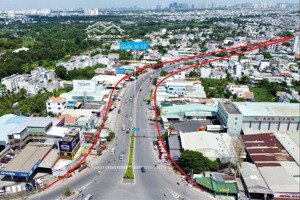 chủ cần tiền bán gấp nền 160m2 (ngang 8,2 x dài 19,5) trong kdc đối diện trường học tân thới