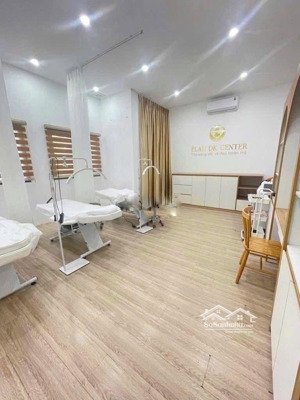 cho thuê nhà 3.5 tầng mt đường lê đình lý, trống suốt