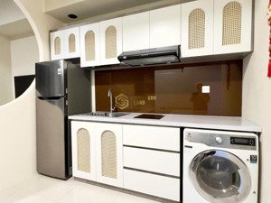 bán gấp nhanh căn studio tầng cao view đẹp giá chỉ 2,6 tỷ bao hết thuế phí tại sun avenue