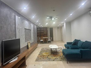 cần bán nhanh căn hộ có cầu thang riêng tòa p1 ciputra hà nội giá tốt