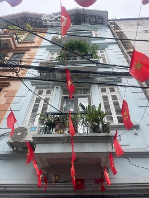 nhà đẹp lạc long quân _5tâng _dân xây _gần hồ tây _ngõ thông tứ tung _giá 15tỷ có thương lượng