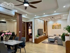 Bán chung cư Nam Cường ngõ 234 Hoàng Quốc Việt – Có slot oto – 75m2 – Tầng cao.